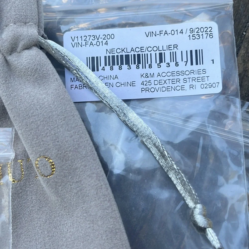 NWT VINCE CAMUTO BLUE OMBRÉ CZ NECKLACE - Picture 6 of 9